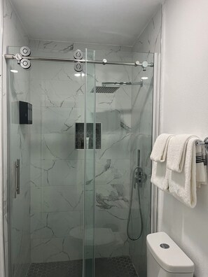 Bathroom - Welcoming apartment with AC in North Las Vegas (North Las Vegas)
