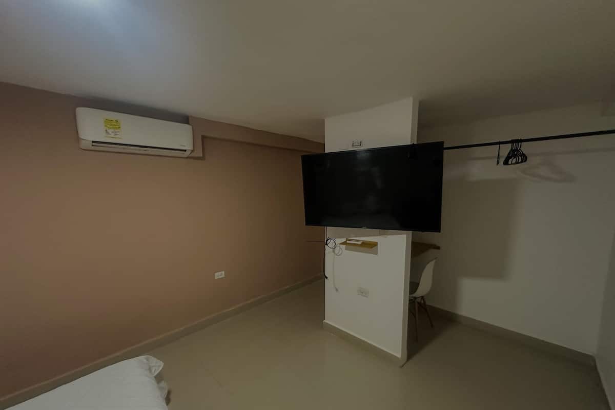 مساحة عمل للكمبيوتر المحمول وواي فاي مجانًا