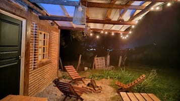 Basic-Ferienhütte, Blick auf den Innenhof