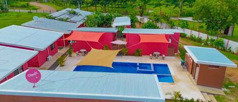 Piscina a l'aire lliure