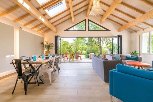 Le Chateaubriand belle maison dans un écrin de ver