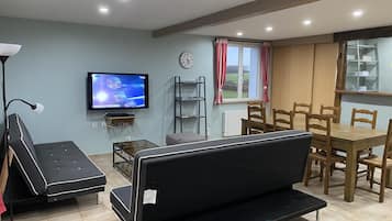 TV, DVD player