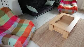 TV, lareira, DVD player