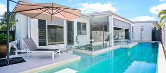Bluewater Escape at Harbour Drive- Luxury Coastal Retreat with Private Pool | Family & Pet-Friendly