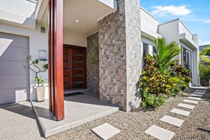 Exterior detail - Bluewater Escape at Harbour Drive- Luxury Coastal Retreat with Private Pool | Family & Pet-Friendly (Cairns)