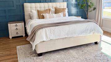 3 bedrooms, desk, iron/ironing board, travel crib