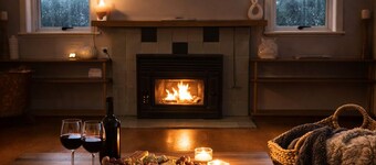 Coasty Bach | Sleeps 10 • Air Con • WiFi • Netflix • Family-Friendly Stay