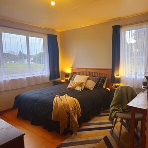 3 bedrooms, free WiFi, bed sheets