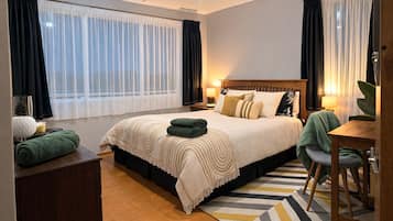 4 habitaciones, tabla de planchar con plancha y wifi gratis