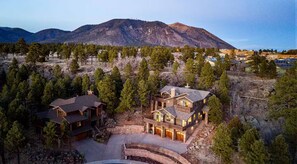 Exterior -  Luxury Rustic Home w/views, On trails. Only 5 min to town and 30 min to skiing! (Flagstaff)