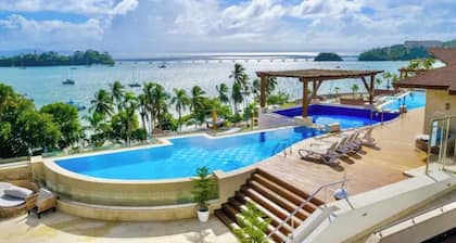 Serene Apartment in Samana, w/view of Bay, pool, gym &
WiFi