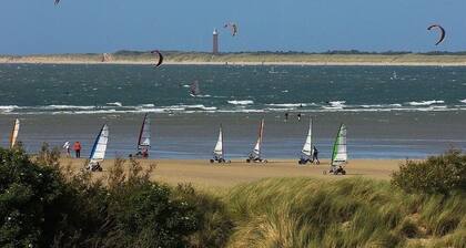 Chalet near the beach in Zeeland - perfect for water sports, cycling & relaxation