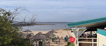 Chalet near the beach in Zeeland - perfect for water sports, cycling & relaxation