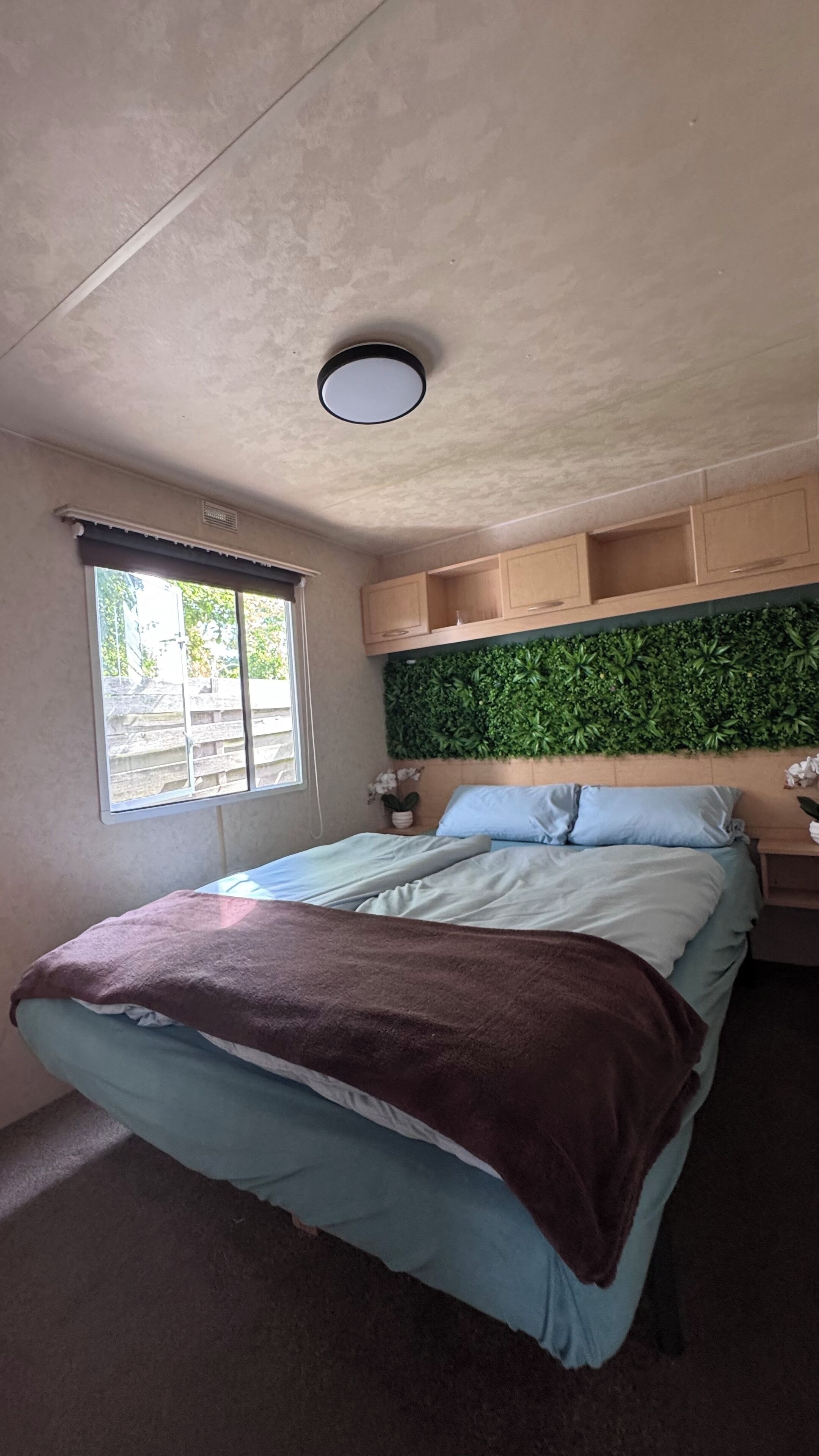 3 slaapkamers, een strijkplank/strijkijzer, reisbedje, gratis wifi