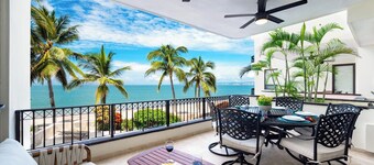 BEACHFRONT 2-Bedroom Condo - New Dates Available - DOWNTOWN!