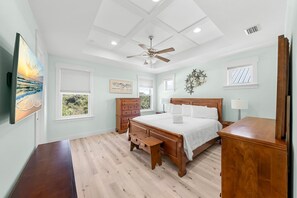 4 bedrooms, iron/ironing board, free WiFi, bed sheets