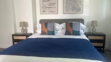 2 bedrooms, iron/ironing board, travel cot, Internet