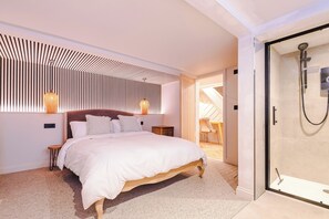 1 bedroom, iron/ironing board, internet, bed sheets