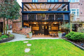Exterior - Unique luxury garden apartment in Northenden / 2 Guests (Wythenshawe)