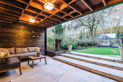 Unique luxury garden apartment in Northenden / 2 Guests