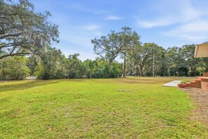 Property grounds - Beautiful Secluded 3Br/2 Home (Tallahassee)