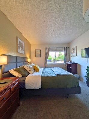 1 soverom, strykejern/-brett, wi-fi (inkludert) og sengetøy