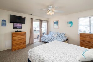 2 bedrooms, iron/ironing board