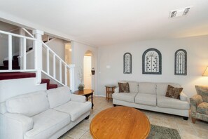 TV, fireplace, stereo