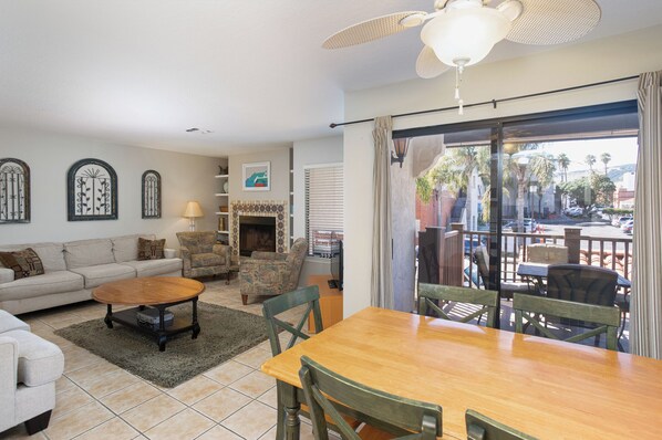 TV, fireplace, stereo