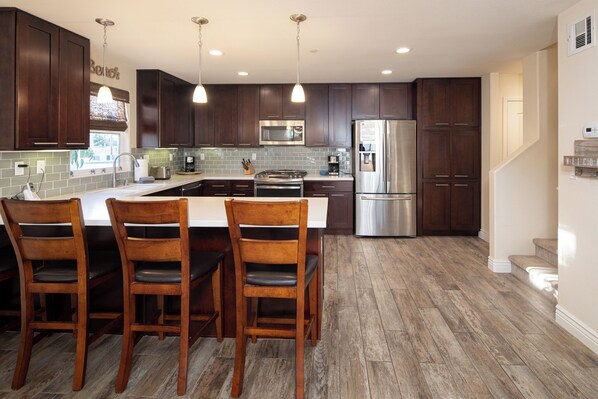 Oven, stovetop, ice maker