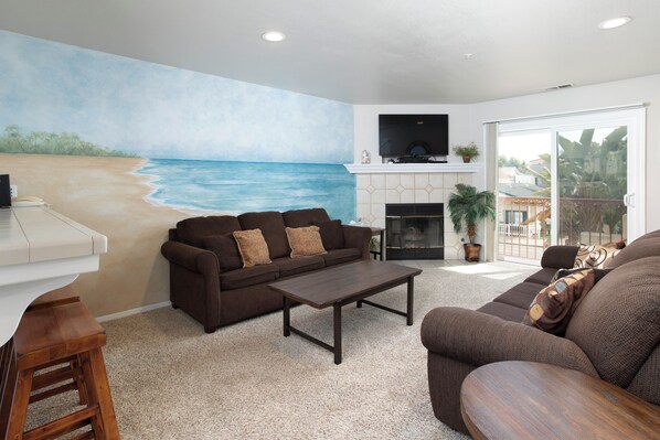 Télévision, cheminée