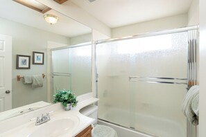 Bathroom - 157-2 Ocean View in Pismo Beach (Pismo Beach)
