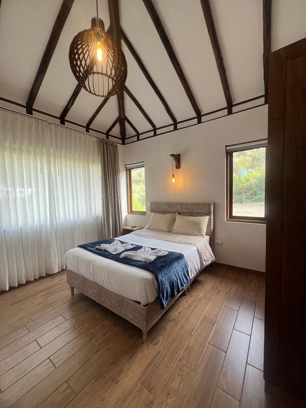 4 habitaciones, wifi y ropa de cama