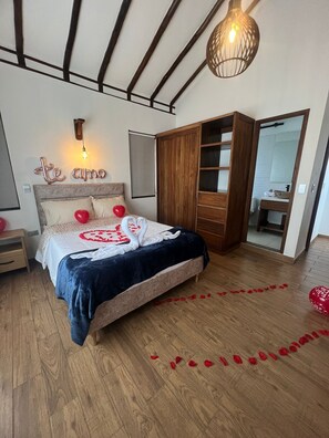 4 bedrooms, WiFi, bed sheets