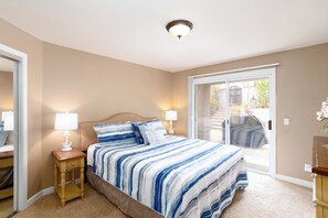 3 bedrooms, iron/ironing board, internet - 1210 Pacific Blvd, in Oceano (Oceano)