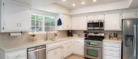 Fogão, cooktop, máquina de gelo