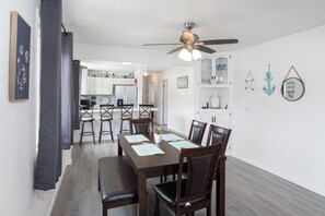 Dining - 250 Atlantic City in Grover Beach (Grover Beach)