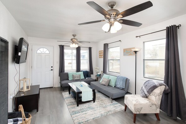 Fireplace - 250 Atlantic City in Grover Beach (Grover Beach)