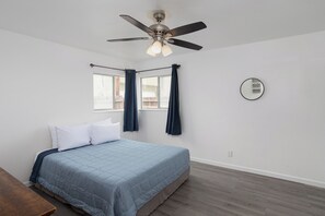 3 bedrooms, iron/ironing board - 250 Atlantic City in Grover Beach (Grover Beach)