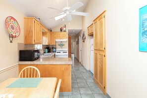 فرن، موقد طهي مسطح، مُحضّرة مكعبات الثلج