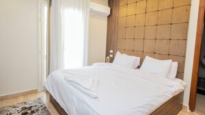 عناصر مجانية داخل الميني بار ومكتب وواي فاي مجانًا