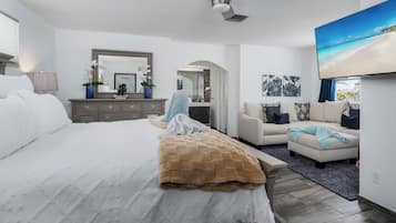 4 bedrooms, iron/ironing board, WiFi, bed sheets