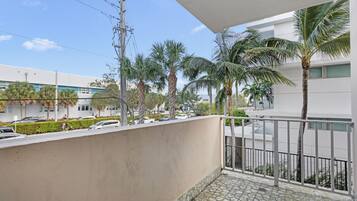 Apartment | Terrace/patio