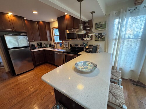 Unwind in Our 4-Bedroom Pet-Friendly Bay Community Escape!