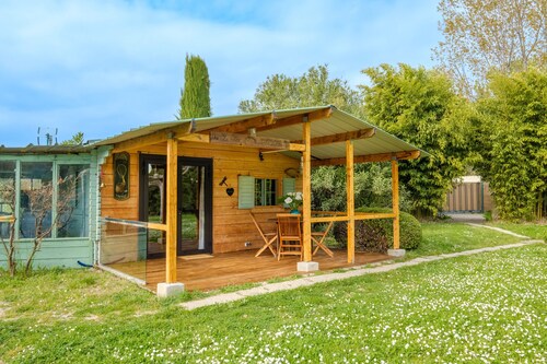 Chalet 'Les Iris' avec piscine privée, terrasse partagée et climatisation