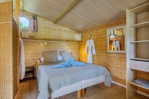 1 bedroom, iron/ironing board, bed sheets