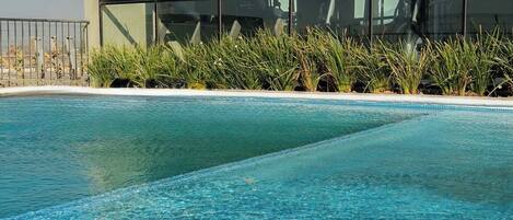 Innenpool, Außenpool