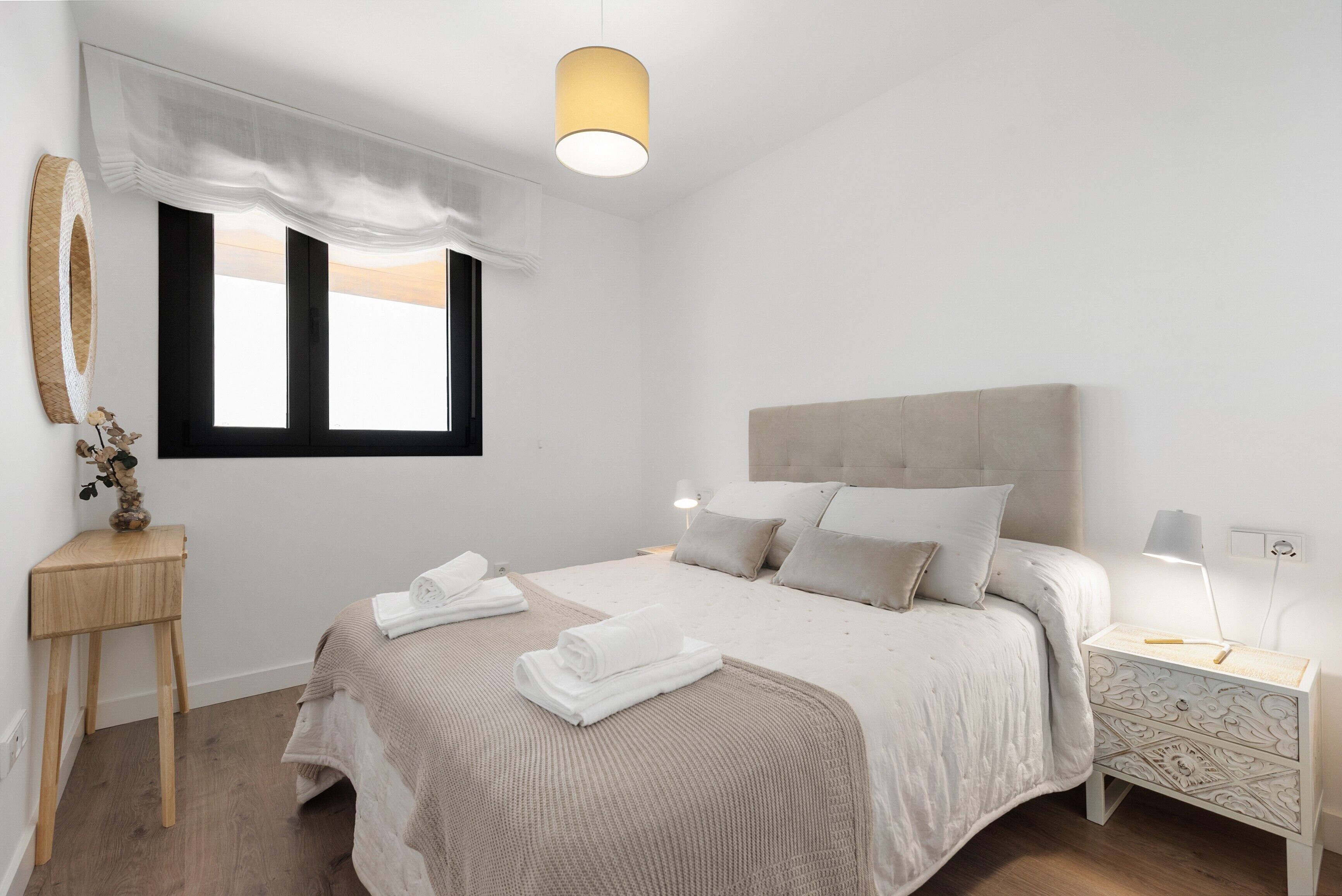 2 soverom, strykejern/-brett, wi-fi (inkludert) og sengetøy