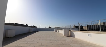 Apartment 'Ilios' with Shared Terrace, Wi-Fi and Air Conditioning