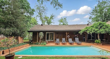 Lone Star Hacienda - Resort-Style Texas Charm